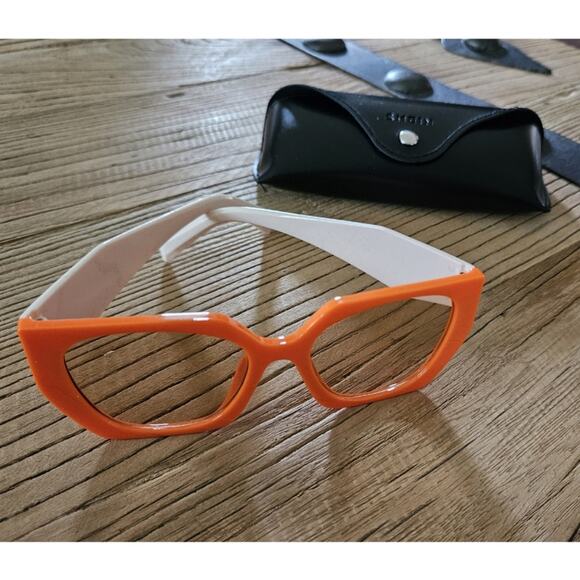 Shein Mod Frame Sunglasses New with case - Picture 4 of 4